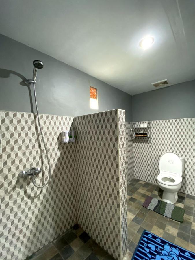 Dong Paloh Hostel 문덕 외부 사진