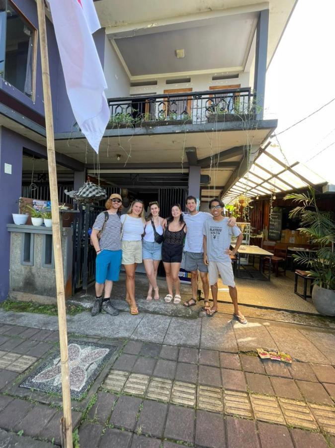 Dong Paloh Hostel 문덕 외부 사진