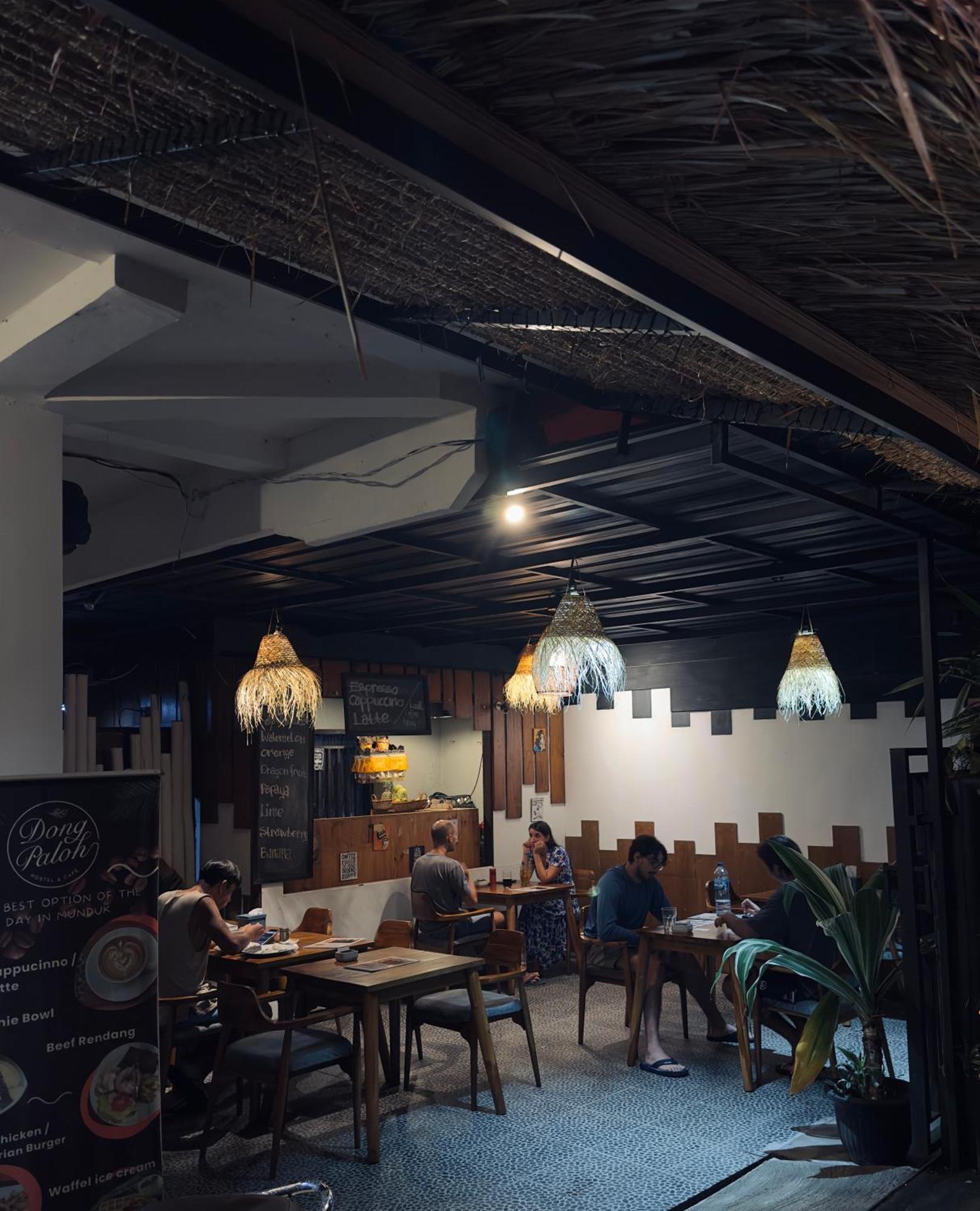 Dong Paloh Hostel 문덕 외부 사진