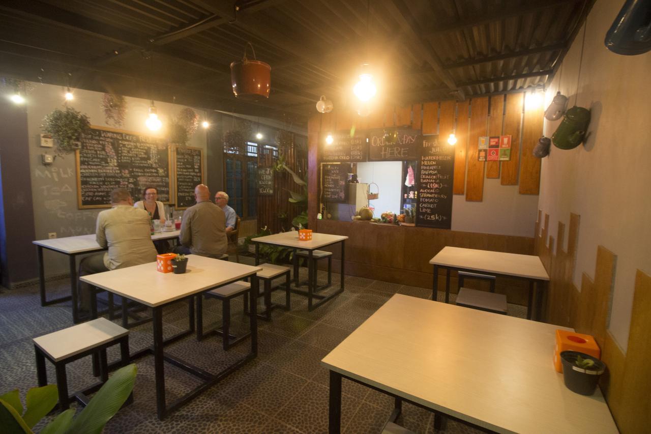 Dong Paloh Hostel 문덕 외부 사진